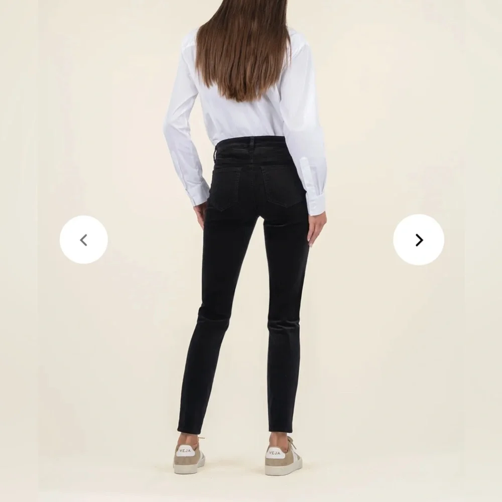 Kut from the‎ Kloth Diana Corduroy Relaxed Fit Skinny - Black - Size 4